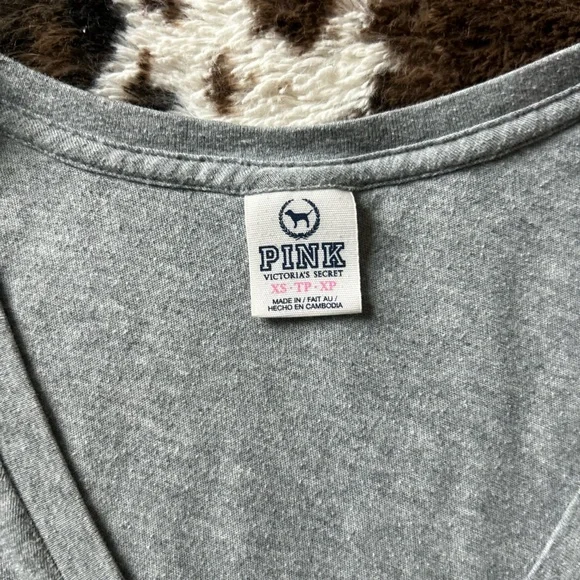Victoria's Secret PINK Gray Tee - Picture 2 of 4